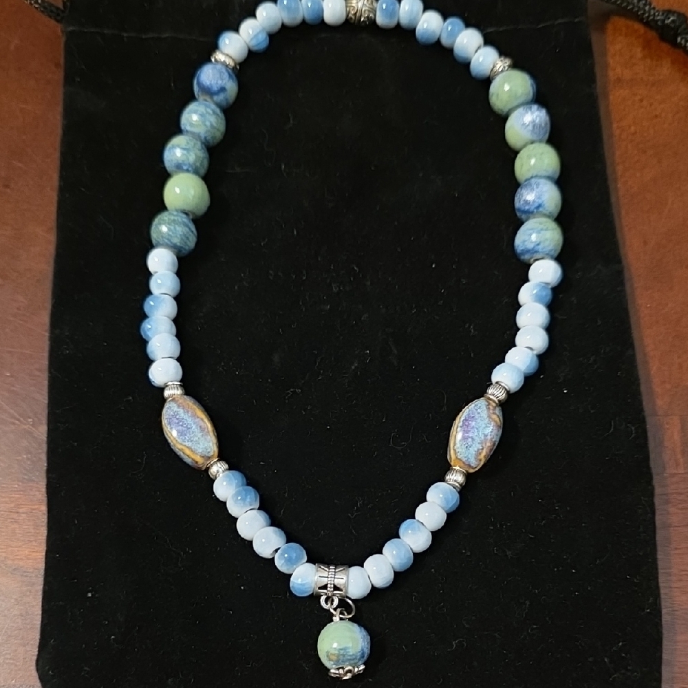 Elegant Blue and Green Beaded Necklace EUC